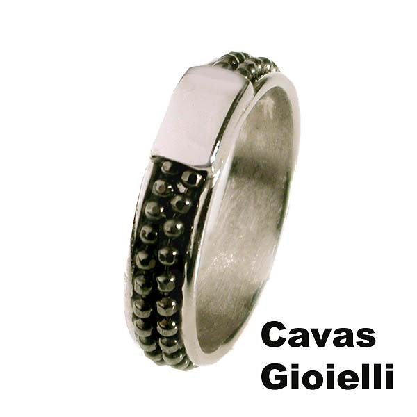 Ring-band in silver with black chain insert